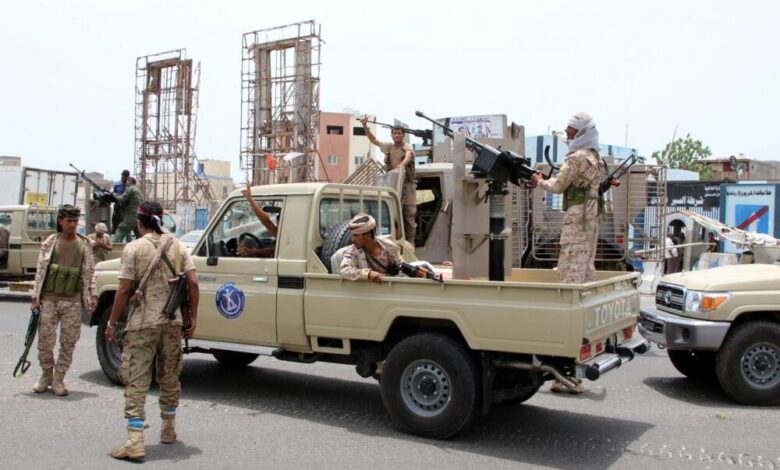 رويترز- الحكومة اليمنية: الانفصاليون الجنوبيون نفذوا انقلابا في عدن