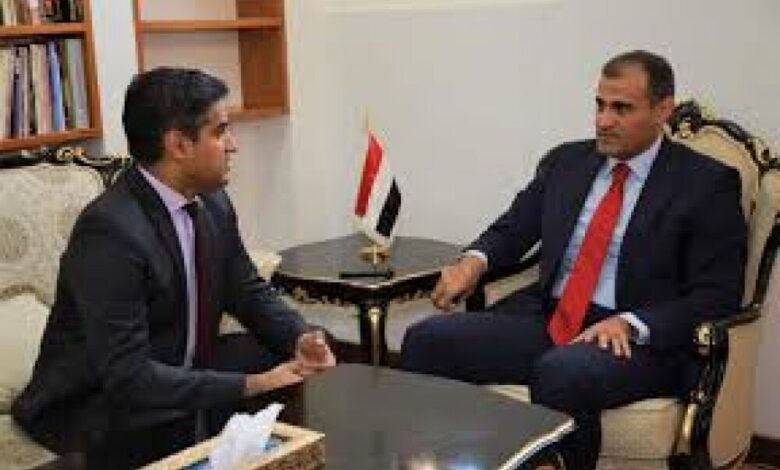 نائب وزير الخارجية يبحث مع القائم بأعمال السفارة الأمريكية تطورات الأوضاع في محافظتي عدن وأبين