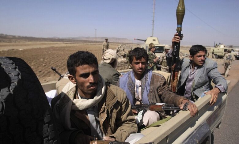 مليشيا الحوثي تجدد قصف مواقع القوات المشتركة جنوب الحديدة