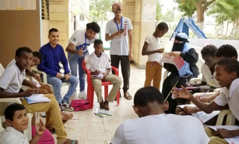 حكومة شباب وأطفال اليمن و مؤسسة شباب عدن تدشن افطار لعمال النظافة و زيارة دار التكافل الاجتماعي للأيتام