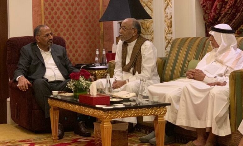 رئيس المجلس الانتقالي يلتقي برئيس حزب رابطة ابناء الجنوب في جدة