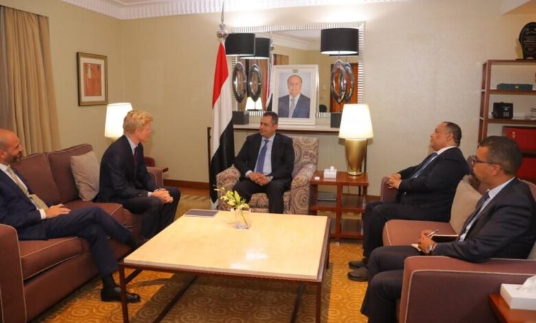 رئيس الوزراء يستقبل سفير الاتحاد الأوربي لدى اليمن