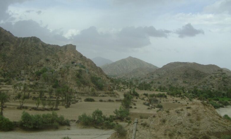 انفجار لغم وأصابة فردين من المليشيات الحوثيه في جبل ذيبان بجبهة حيفان عريم