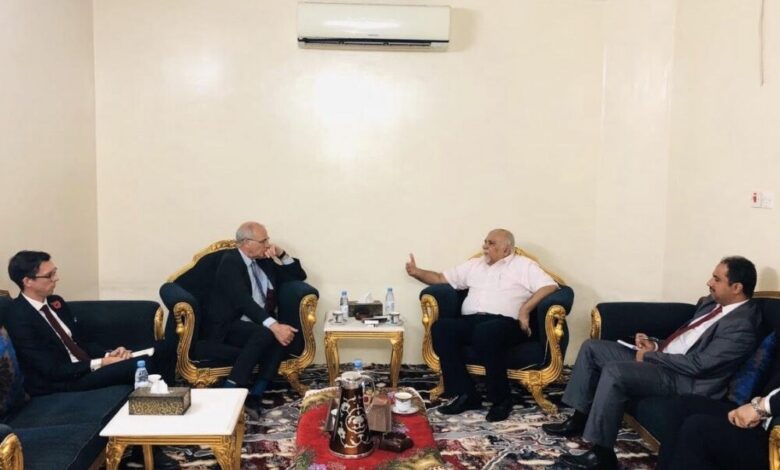 مكاوي يبحث مع السفير البريطاني تنفيذ اتفاق الرياض ومستقبل السلام في اليمن