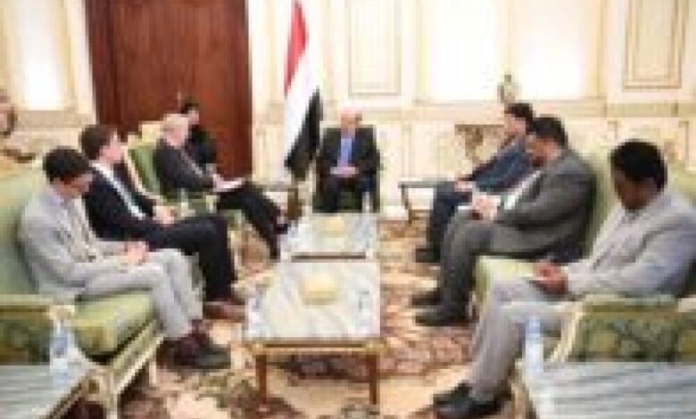 رئيس الجمهورية يشيد بالدور الإيجابي البريطاني الى جانب اليمن
