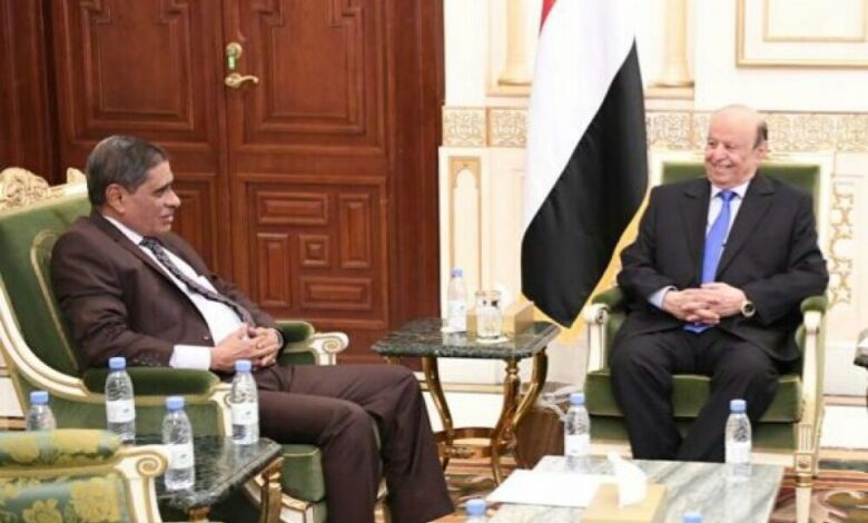 محافظ حضرموت يصل المكلا مختتماً رحلة خارجية رسمية شارك خلالها في "اتفاق الرياض"