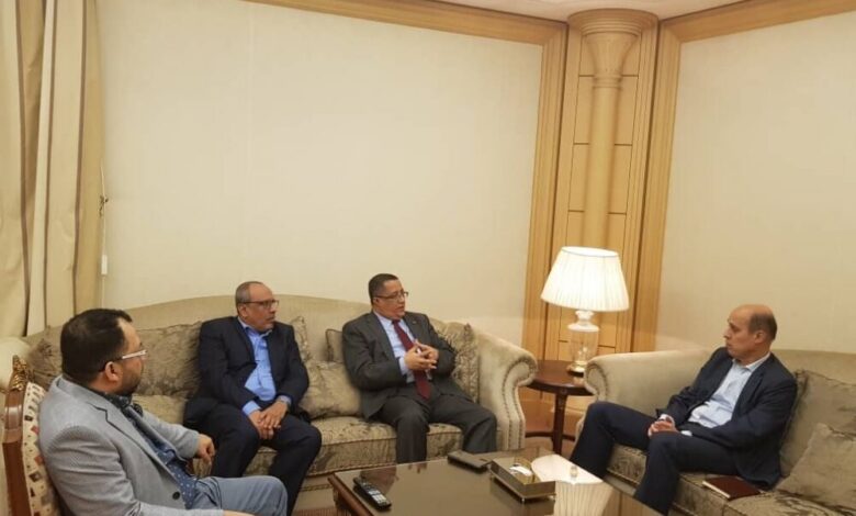 الخبجي يلتقي نائب المبعوث الأممي إلى اليمن معين شريم