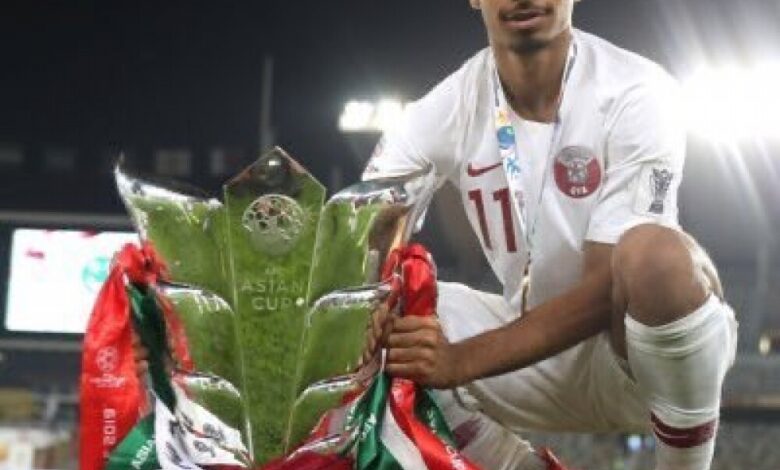 القطري أكرم عفيف أفضل لاعب في آسيا 2019
