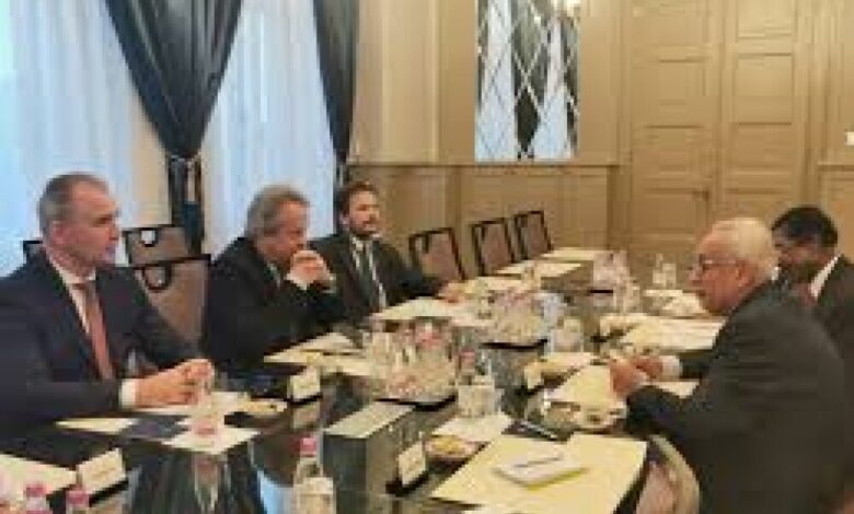 سفير اليمن يلتقي نائب وزير الخارجية والتجارة المجري