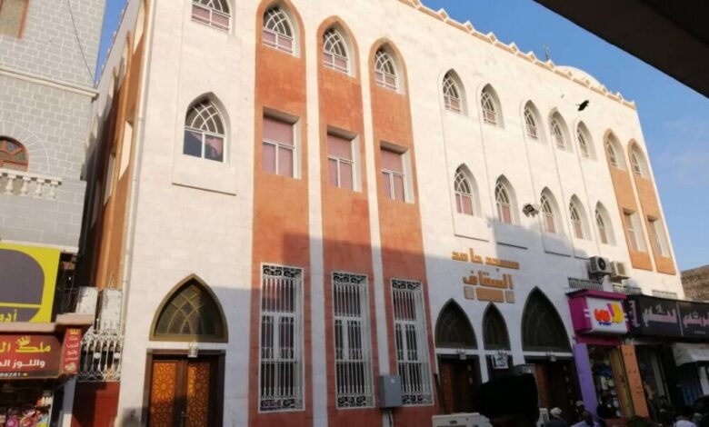 مبادرة هويتي تنظم زيارة للمساجد التاريخية في عدن