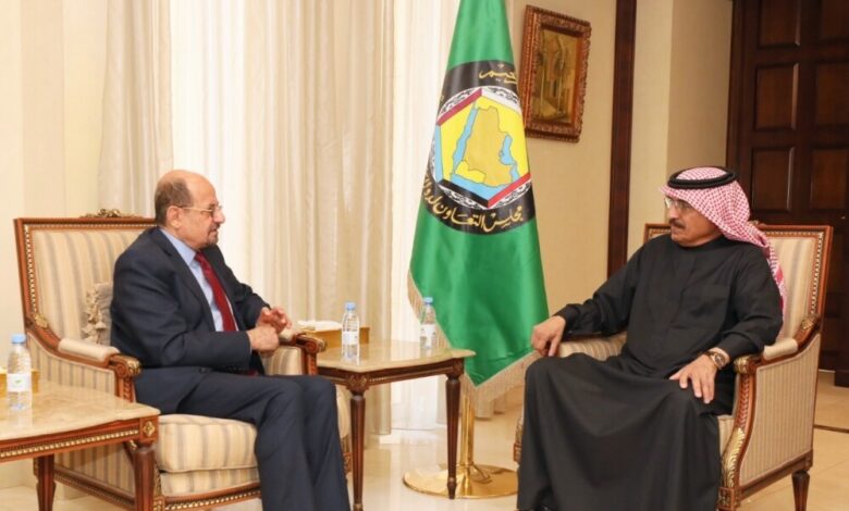 سفير اليمن لدى المملكة العربية السعودية يبحث مع العويشق ترتيبات انعقاد اللجنة اليمنية-الخليجية