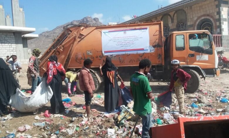 برعاية السلطة المحلية استمرار حملة الـنظافة الواسعة في مدينة قعطبة بدعم من جمعية رعـاية الاسرة