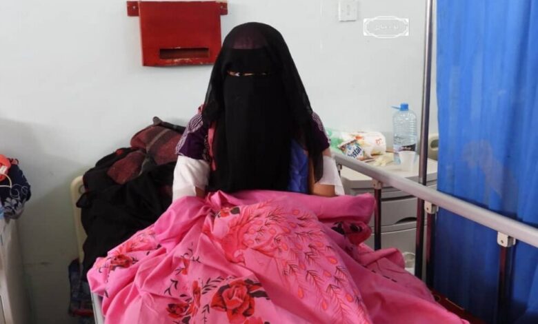 الضالع : إصابة أربع نساء نتيجة انفجار مقذوف من بقايا المليشيات الحوثية بمنطقة حجر
