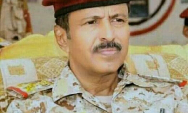 قائد اللواء 315 يعزي أسرة المناضل محمد سعيد فضل الدنبوع
