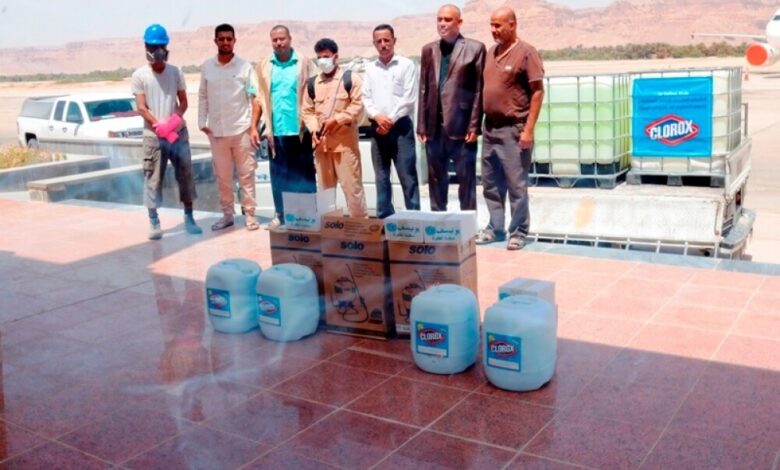 مكتب الصحة بحضرموت الوادي يدشن حملة النظافة والتعقيم لمطار سيئون الدولي والمستشفيات