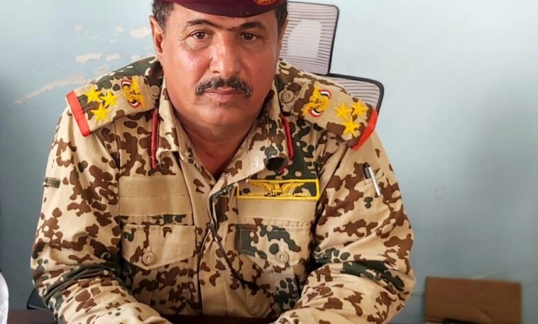 قائد اللواء الاول حماية رئاسية قائد القوات المشتركة يعزي في وفاة العقيد محمد علي صالح الشقي