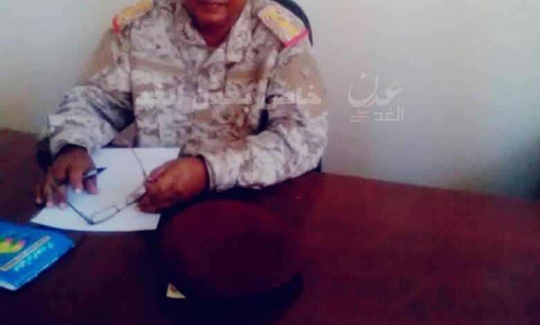 قيادة وزارة الدفاع ورئاسة هيئة الأركان العامة تنعي وفاة العميد الخضر احمد صالح