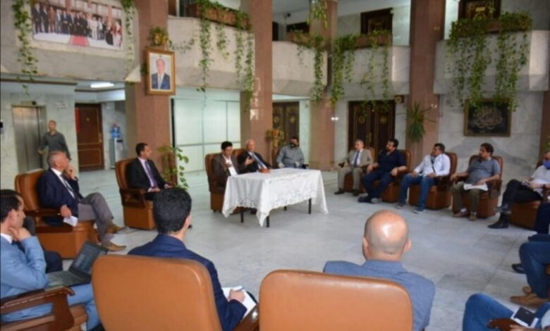 السفارة اليمنية بالقاهرة تعقد اجتماع  لمناقشة قضايا العالقين
