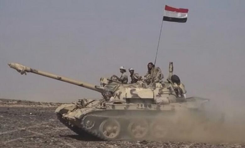 قوات الجيش تحرر مواقع جديدة في جبهة نهم وتكبد مليشيا الحوثي خسائر كبيرة