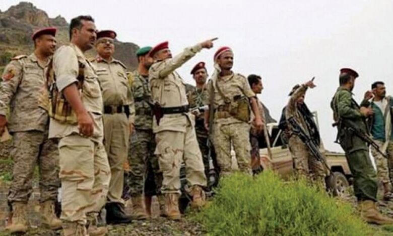 الجيش اليمني يتقدم في جبهة نهم ويصد تسللاً حوثياً جنوب الحديدة