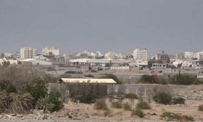 عمليات استهداف حوثية بالأسلحة الثقيلة والمتوسطة تطال مناطق متفرقة من التحيتا