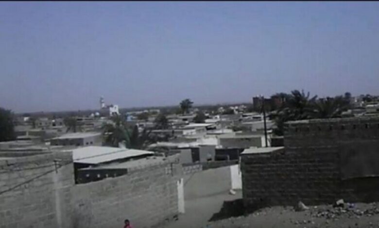 مليشيات الحوثي تستهدف القرى السكنية في الدريهمي بمختلف أنواع الأسلحة