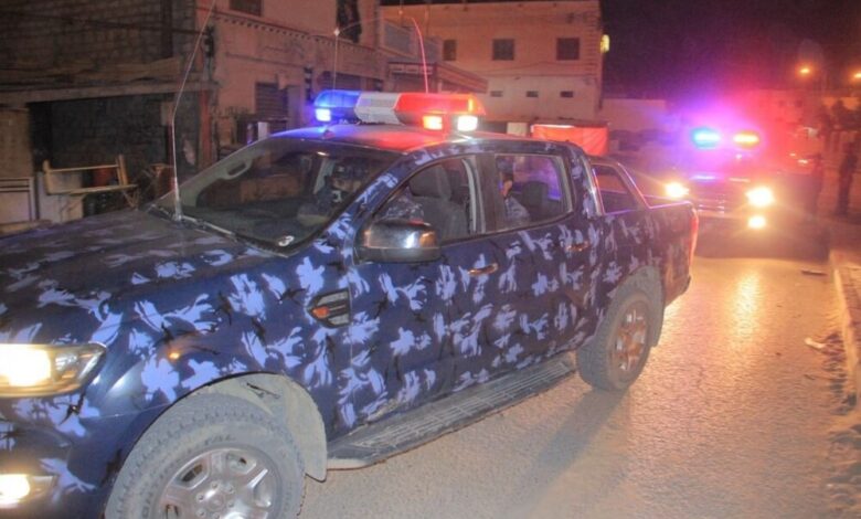 شرطة الدوريات تواصل حملاتها بضبط المخالفين لقرار منع اطلاق النار في المناسبات بسيئون