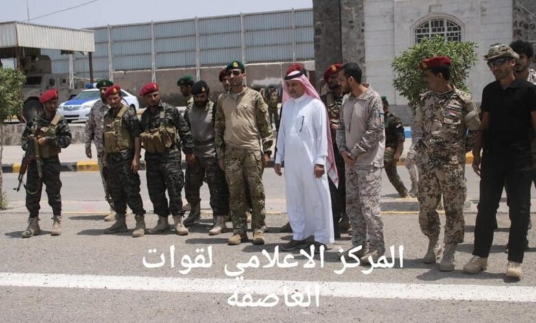 لجنة عسكرية سعودية تزور لواء العاصفة في العاصمة عدن