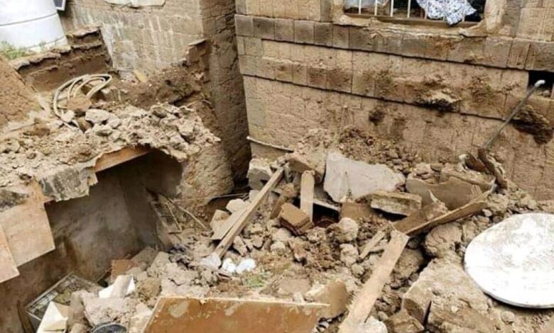 الحوثيون يحاولون إنقاذ مدينة صنعاء القديمة بـ100 مليون ريال يمني