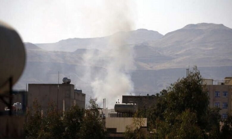 الحوثيون: إصابة مدنيين اثنين بغارات مقاتلات التحالف على صنعاء
