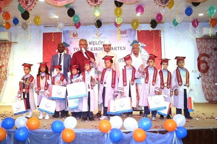 مدارس وادي حضرموت العالمية تحتفل بتخرج الدفعة الأولى من رياض الأطفال