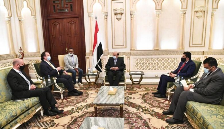 رئيس الجمهورية يستقبل المنسق المقيم للامم المتحدة لدى اليمن