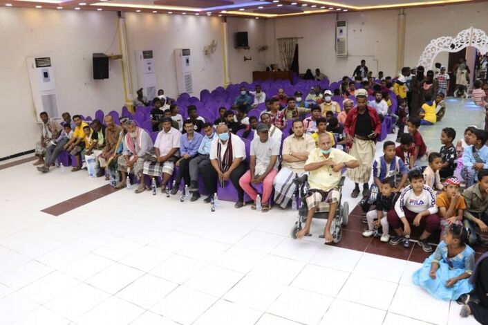 برعاية شباب مؤسسة أبين وتكتل اليمن : جمعية " باتيس " لرعاية وتأهيل المعاقين تكرم ( 42 ) طالبة في مجالات الإسعافات والتمريض