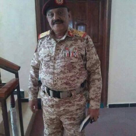 قائد المنطقة العسكرية الرابعة يعزي في وفاة المناضل ثابت سعد قاسم الغزالي